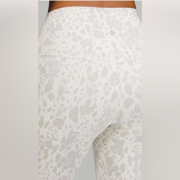 lululemon Align™ High-Rise Pant 25" size 8 - Picture 7 of 10